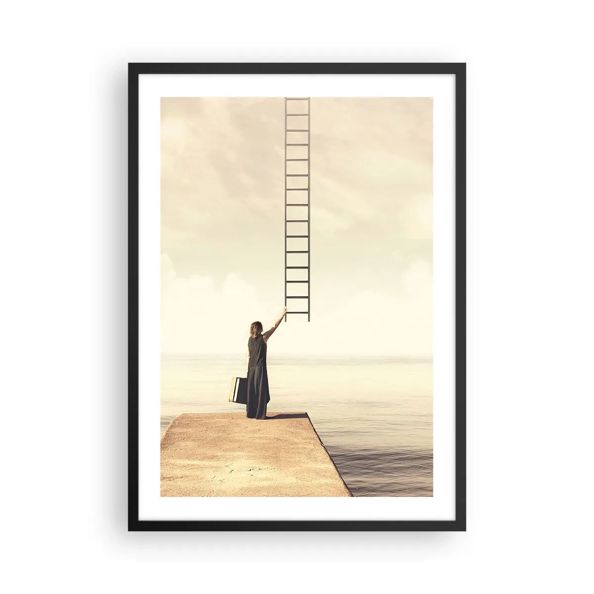 Poster în ramă neagră - O femeie pe un dig întinde mâna după o scară care duce spre rai - 50x70cm - O călătorie conceptuală - Decorațiune modernă pentru perete pentru living și dormitor ARTTOR
