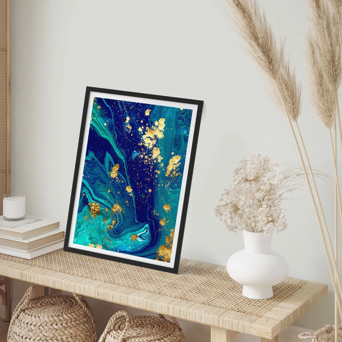 Poster în ramă neagră - Model abstract în nuanțe de albastru și auriu - 50x70cm - Petale de soare - Decorațiune modernă pentru perete pentru living și dormitor ARTTOR