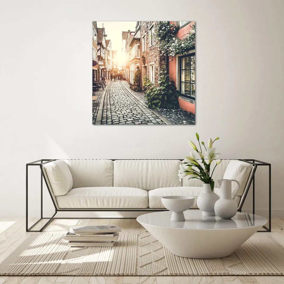 Tablou pe sticlă - Străduță în splendoare roz - 70x70 cm