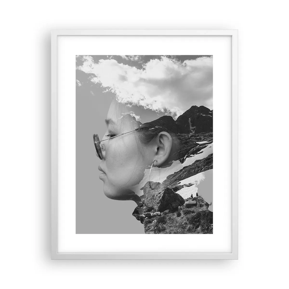 Poster în ramă albă - Portret în nori - 40x50 cm