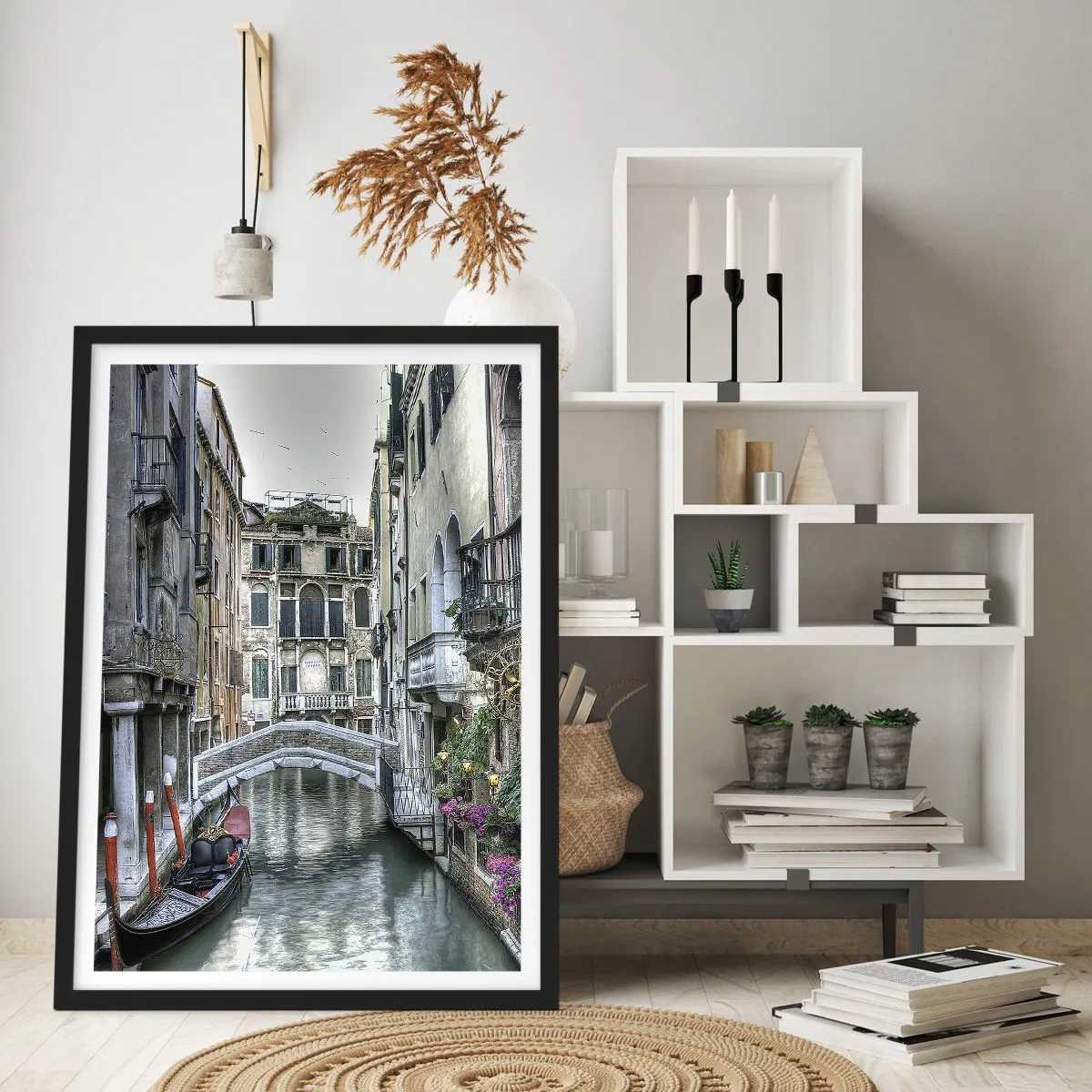 Poster în ramă neagră - Timp de secole în reverie tăcută - 40x50 cm