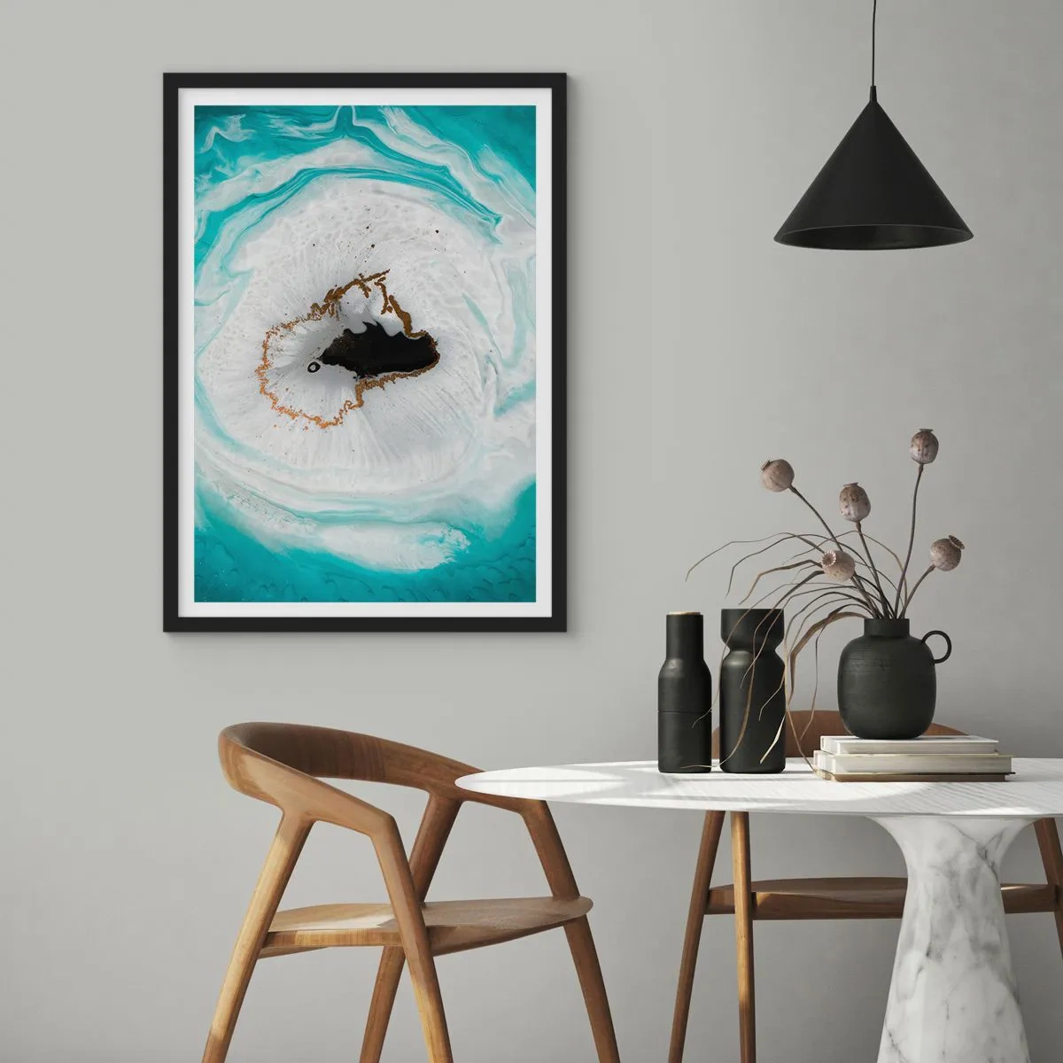 Poster în ramă neagră - Un motiv abstract în nuanțe de turcoaz și alb cu o notă aurie - 50x70cm - Pătrunde înăuntru - Decorațiune modernă pentru perete pentru living și dormitor ARTTOR