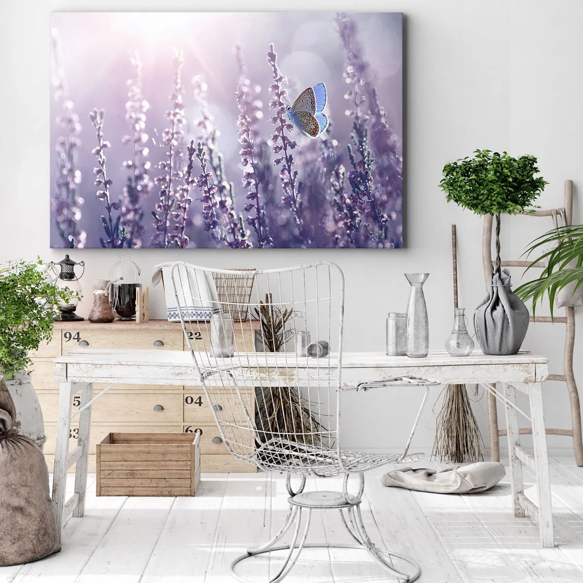 Tablou pe pânză Canvas - Un fluture pe lavanda înflorită în lumina dimineții - 70x50cm - Sărut de fluture - Decorațiune modernă pentru perete pentru living și dormitor ARTTOR