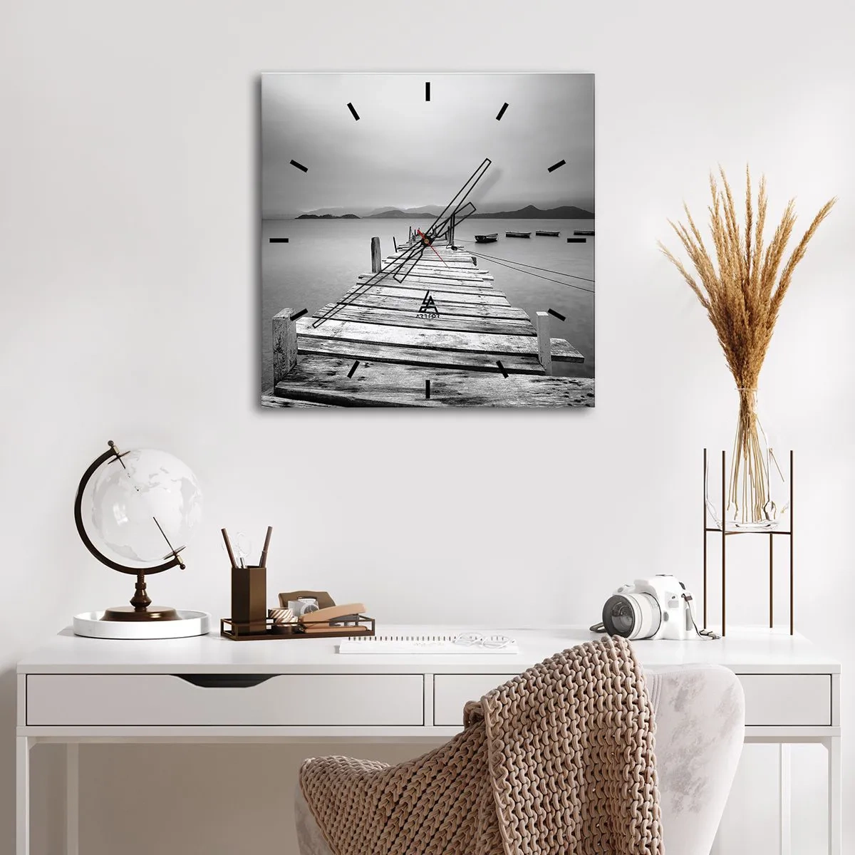 Ceas de perete - Ceas pe sticlă - Dincolo de munți, dincolo de mări - 30x30 cm