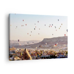 Tablou pe pânză Canvas - Cappadocia cu baloane pe fundalul dealurilor pitorești - 70x50cm - Ca niște nave pe cer - Decorațiune modernă pentru perete pentru living și dormitor ARTTOR