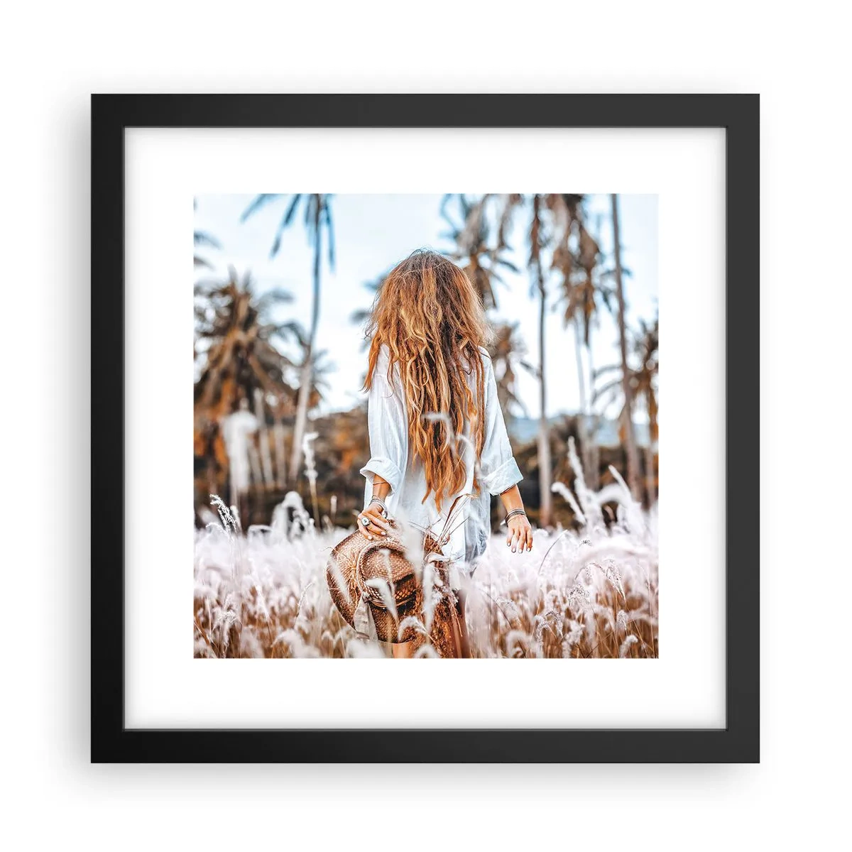 Poster în ramă neagră - Născută din puful de iarbă - 30x30 cm