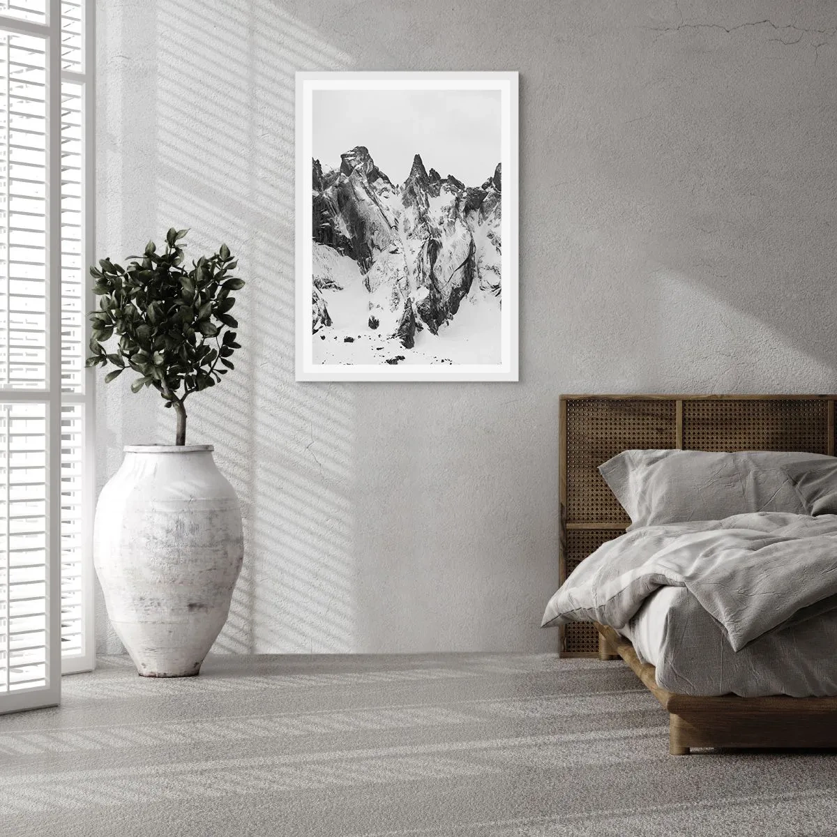 Poster în ramă albă - Amenințarea crestei de granit - 61x91 cm
