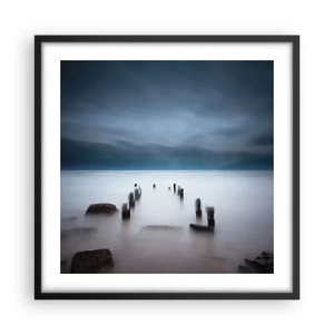 Poster în ramă neagră - Un lac în ceața calmă - 50x50 cm