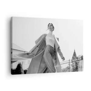 Tablou pe pânză Canvas - Femeie elegantă într-o haină pe un fundal arhitectural alb-negru - 70x50cm - Vii cu mine? - Decorațiune modernă pentru perete pentru living și dormitor ARTTOR
