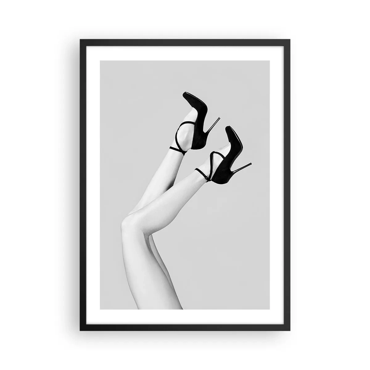 Poster în ramă neagră - Picioare elegante în tocuri negre înalte - 50x70cm - Cu susul în jos - Decorațiune modernă pentru perete pentru living și dormitor ARTTOR