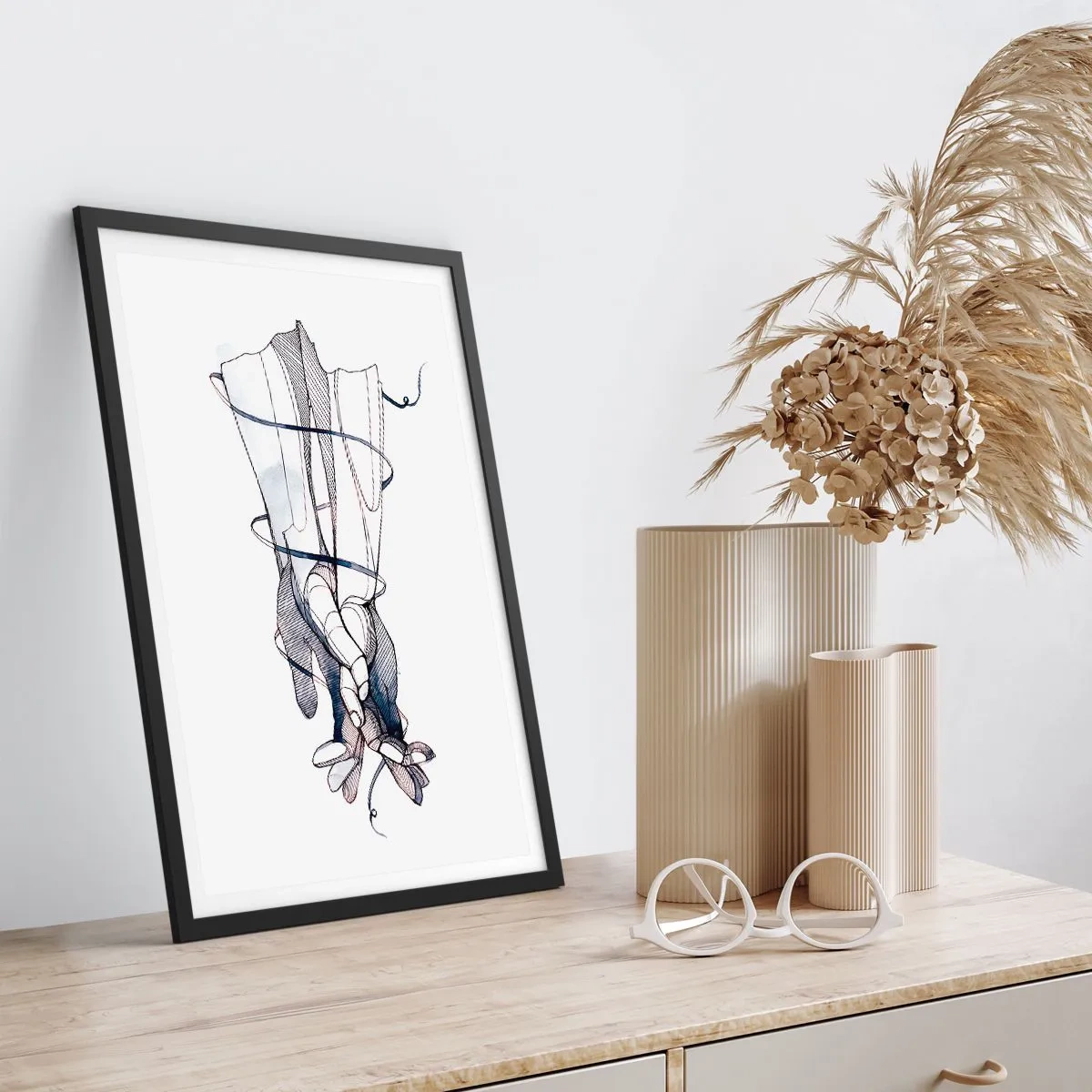 Poster în ramă neagră - Mâini artistice cu flori și linii delicate - 50x70cm - Un studiu al atingerii - Decorațiune modernă pentru perete pentru living și dormitor ARTTOR