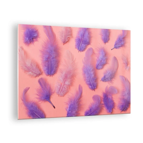 Tablou pe sticlă - Pene violete pe un fundal roz într-o compoziție delicată - 70x50cm - Pasăre liliac de dorință - Decorațiune modernă pentru perete pentru living și dormitor ARTTOR