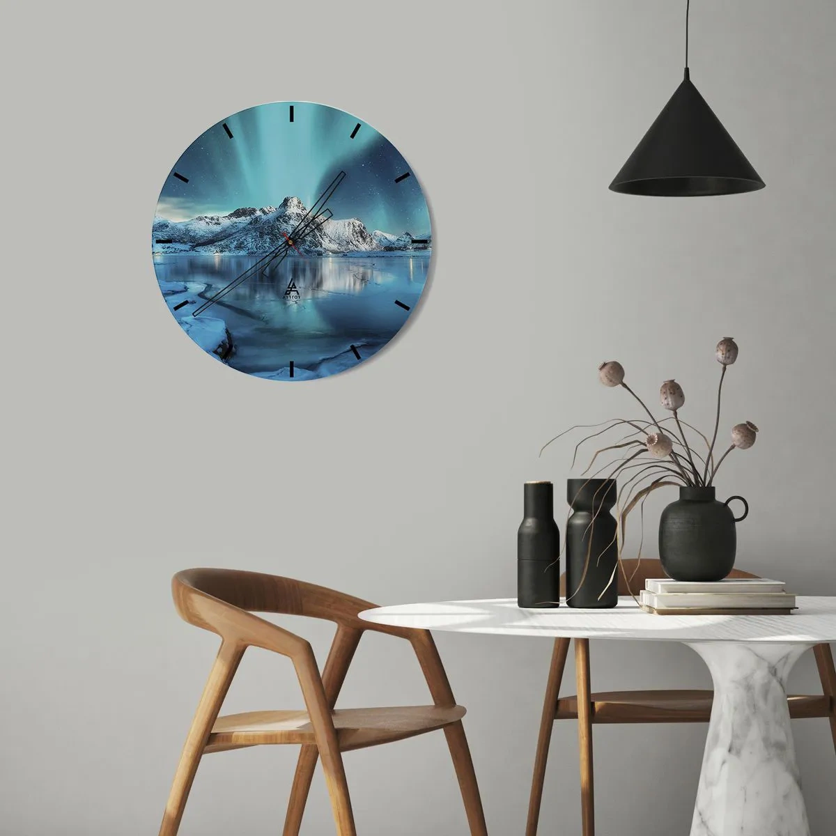Ceas de perete - Ceas pe sticlă - Aurora boreală peste munți acoperiți de zăpadă și un lac înghețat - 30x30cm - Noaptea de lumină - Decorațiune modernă pentru perete pentru living, bucătărie și dormitor ARTTOR