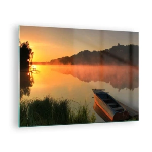 Tablou pe sticlă - Răsărit de soare peste un lac liniștit, cu o barcă la țărm - 70x50cm - Răsăritul soarelui peste apă ca un strat de oglindă - Decorațiune modernă pentru perete pentru living și dormitor ARTTOR