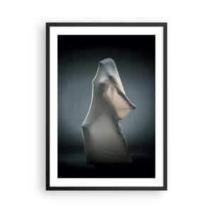 Poster în ramă neagră - O figură ascunsă sub un material transparent pe un fundal întunecat - 50x70cm - Dorințe ascunse - Decorațiune modernă pentru perete pentru living și dormitor ARTTOR