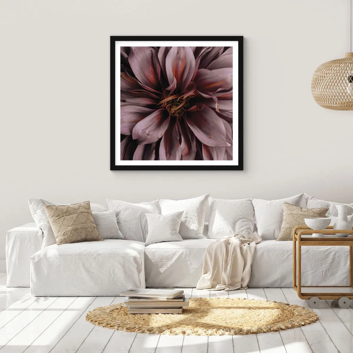 Poster în ramă neagră - Inimă florală - 50x50 cm