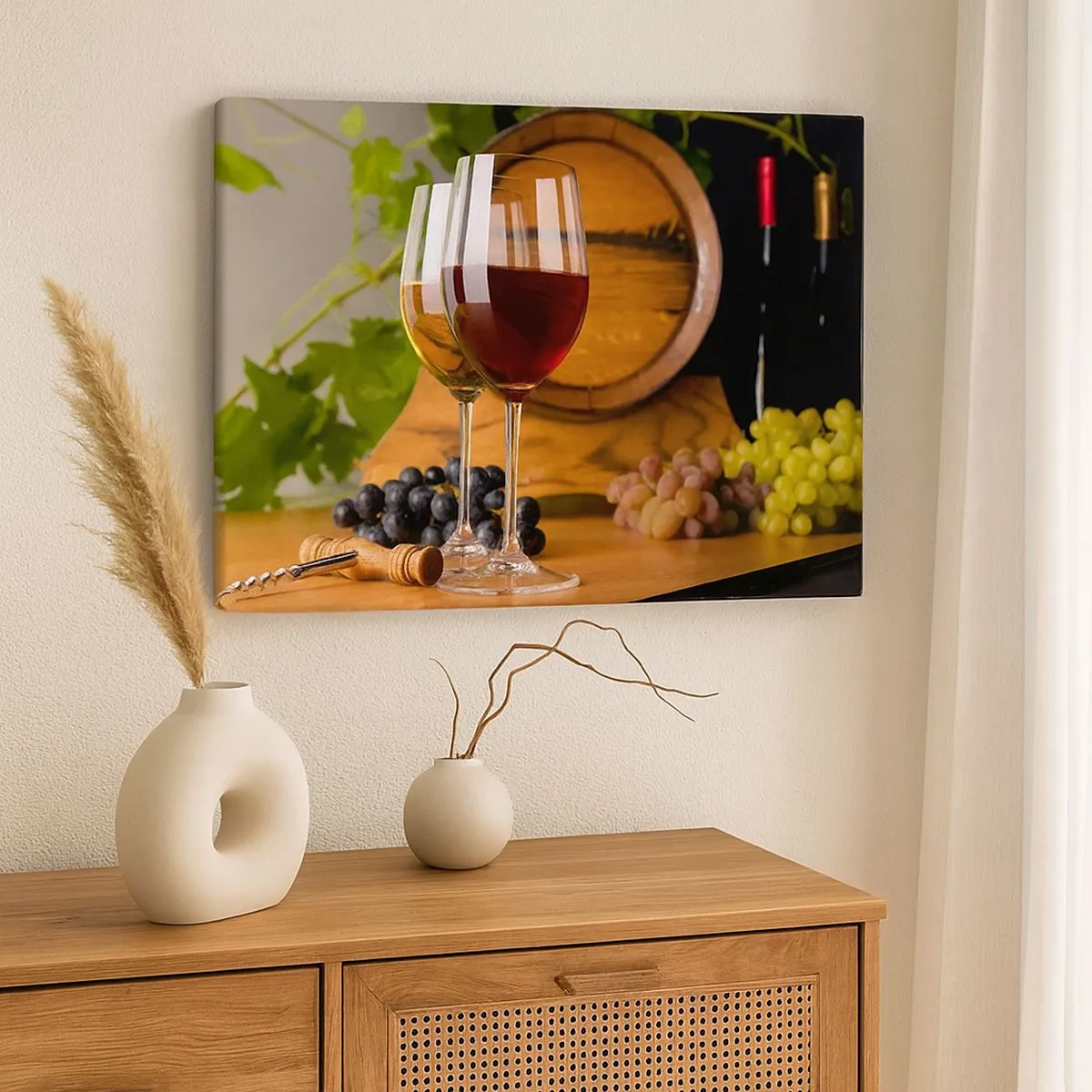 Tablou pe pânză Canvas - Pahare de vin cu struguri, un butoi și sticle pe o masă de lemn - 70x50cm - Ca la vechii maeștri - Decorațiune modernă pentru perete pentru living și dormitor ARTTOR
