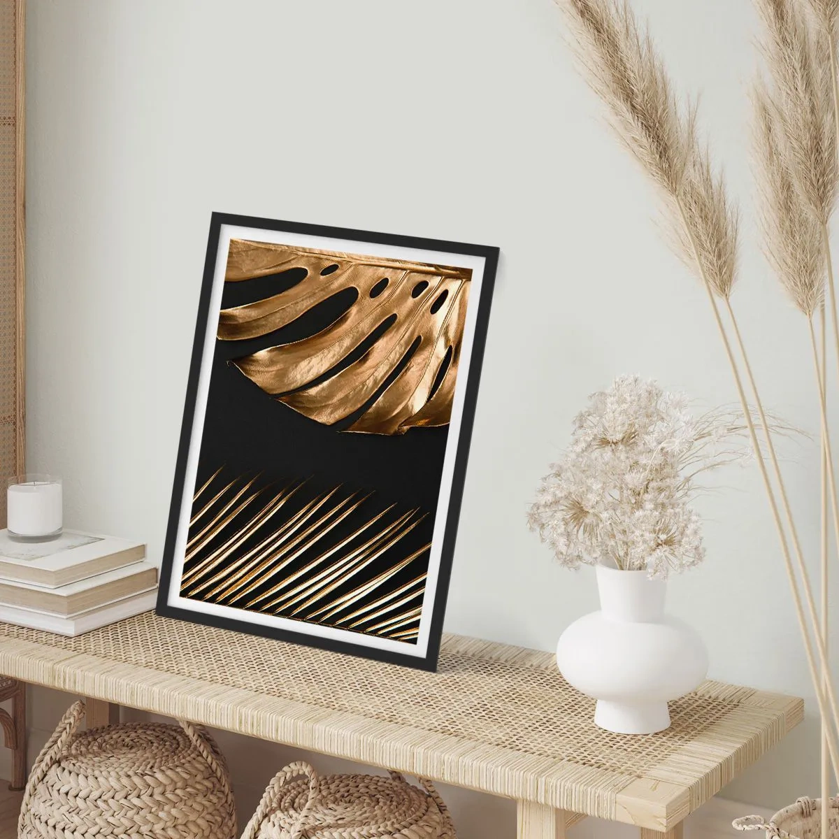 Poster în ramă neagră - Diferite și la fel de scumpe - 70x100 cm