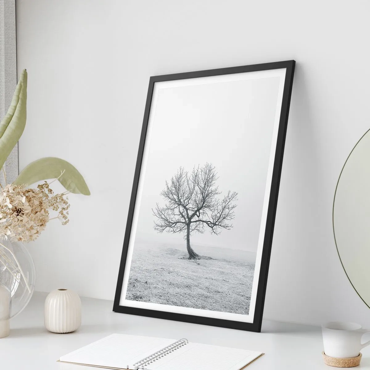 Poster în ramă neagră - Împotriva neantului - 40x50 cm
