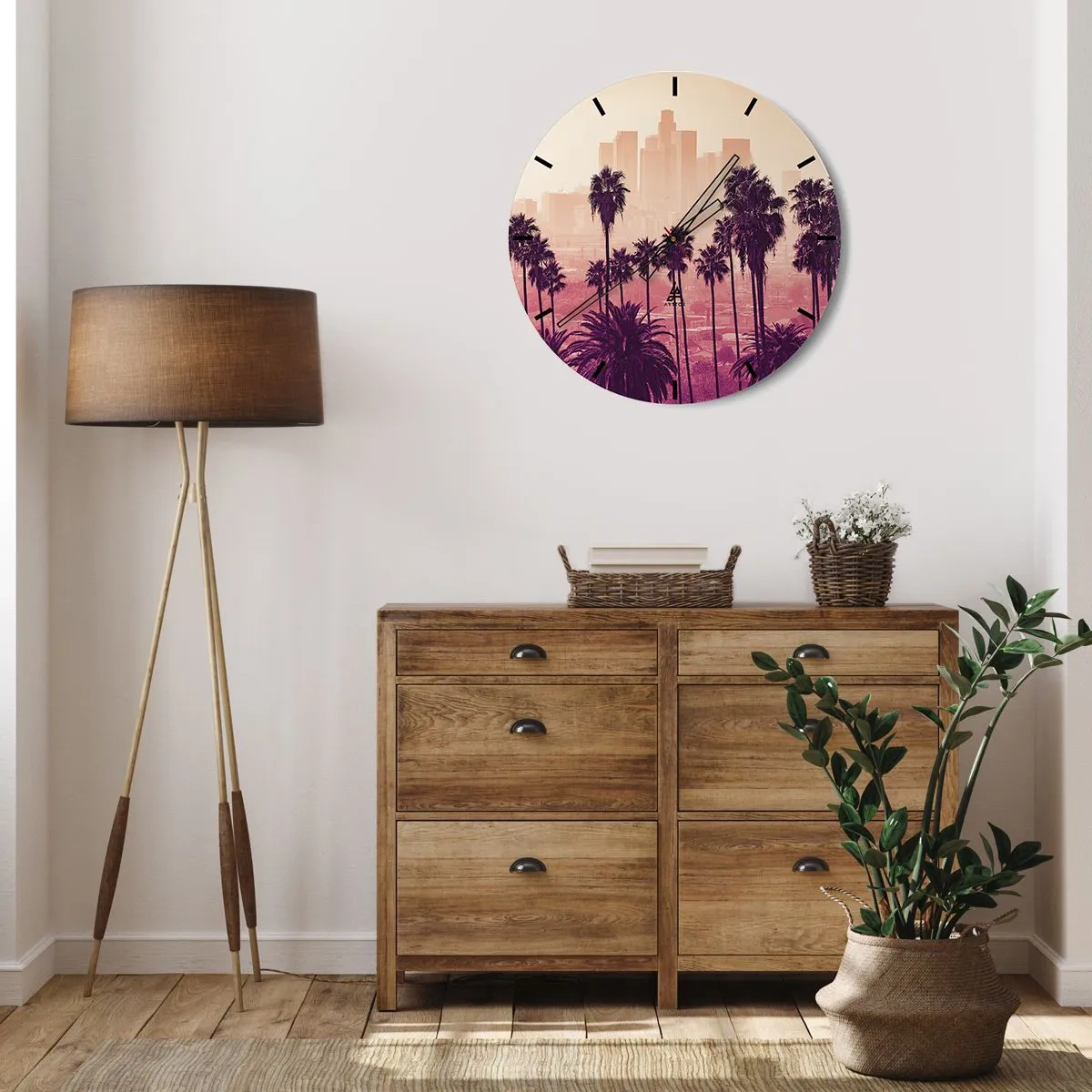 Ceas de perete - Ceas pe sticlă - Apus de soare cu palmieri și orizontul orașului - 30x30cm - Peisaj din California - Decorațiune modernă pentru perete pentru living, bucătărie și dormitor ARTTOR