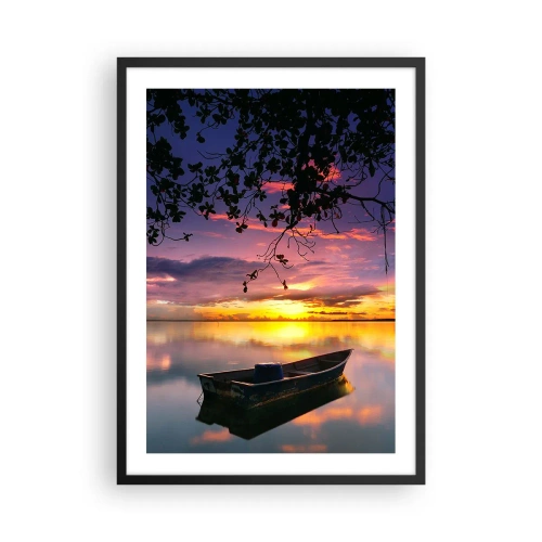 Poster în ramă neagră - O barcă pe un lac liniștit la apus - 50x70cm - "Pari să plutești în mijlocul cerului...” - Decorațiune modernă pentru perete pentru living și dormitor ARTTOR