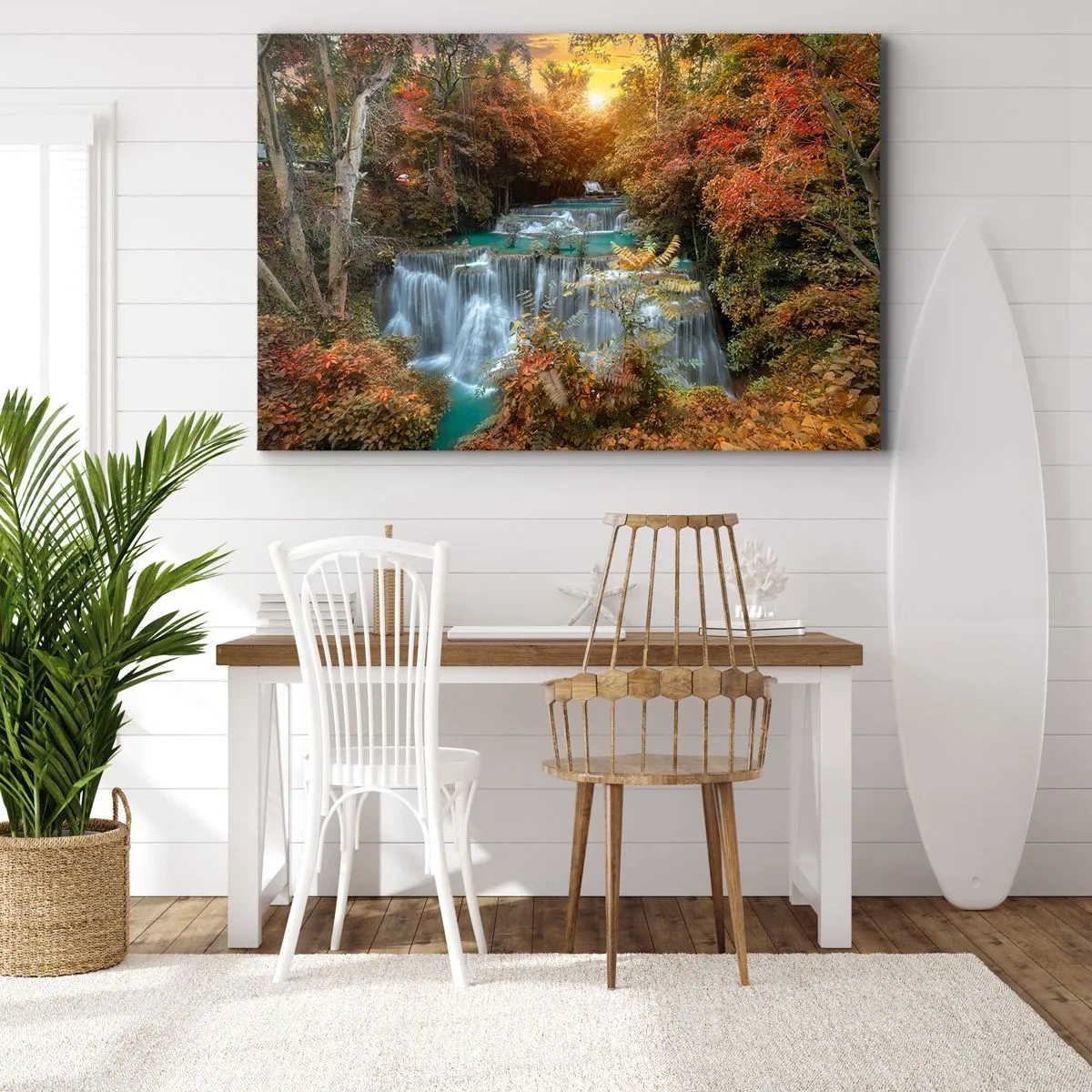 Tablou pe pânză Canvas - Cascadă de toamnă înconjurată de copaci colorați în lumina soarelui - 70x50cm - Comoara ascunsă a pădurii - Decorațiune modernă pentru perete pentru living și dormitor ARTTOR
