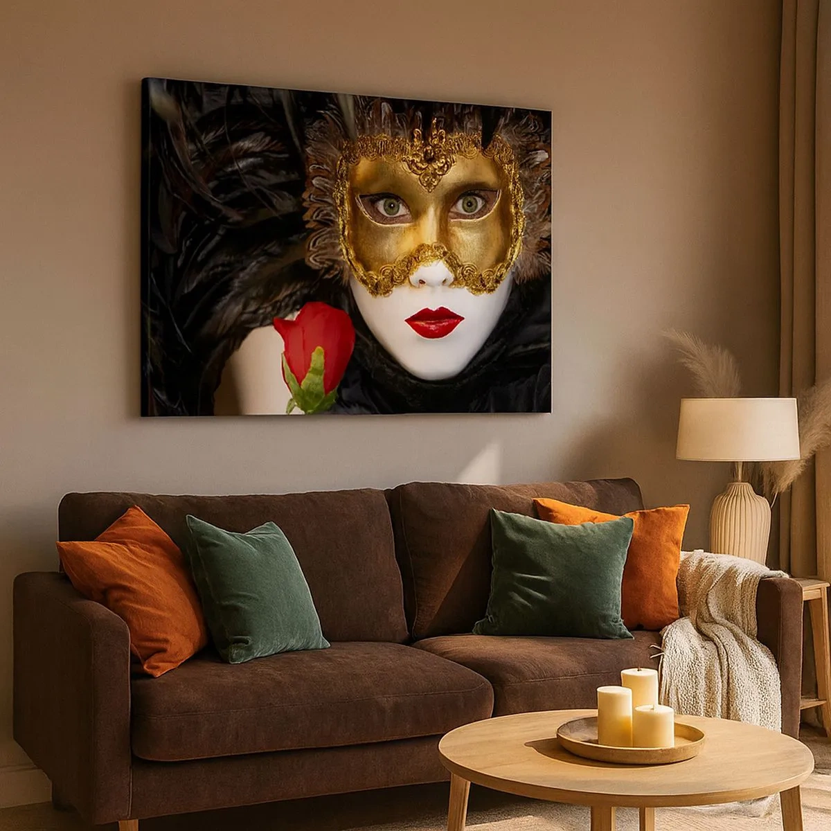 Tablou pe pânză Canvas - Mască venețiană de aur cu pene și un trandafir roșu, motiv misterios. - 70x50cm - Pentru că viața e un bal - Decorațiune modernă pentru perete pentru living și dormitor ARTTOR