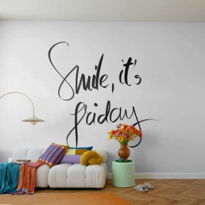 Tapet Standard Eco - Citatul „Zâmbește, e vineri” în caligrafie elegantă - 100x70cm - Bucurie adevărată - Decorațiune modernă pentru perete pentru living și dormitor ARTTOR