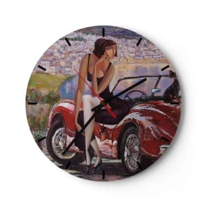 Ceas de perete - Ceas pe sticlă - O femeie stă lângă o mașină clasică roșie, cu un râu în fundal. - 30x30cm - Vară? Doar pe Riviera - Decorațiune modernă pentru perete pentru living, bucătărie și dormitor ARTTOR