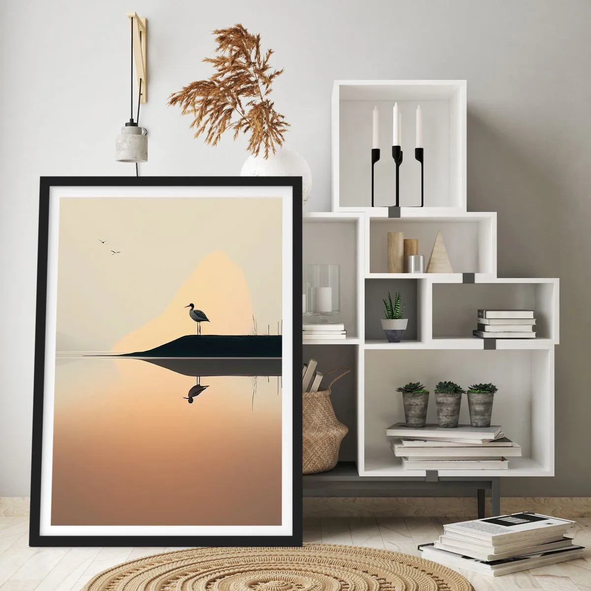 Poster în ramă neagră - O barză stând pe malul unui lac cu reflexia sa în apă - 50x70cm - Domn pe lac - Decorațiune modernă pentru perete pentru living și dormitor ARTTOR