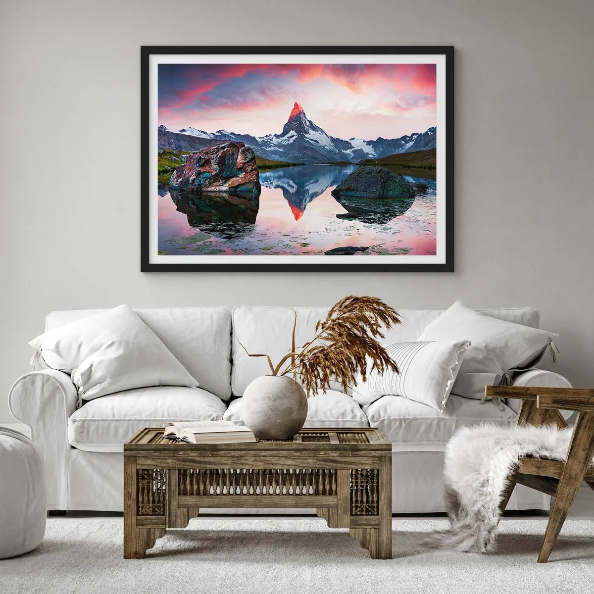 Poster în ramă neagră - Inima munților este fierbinte - 70x50 cm