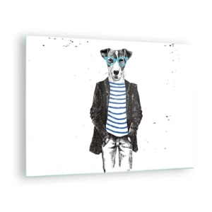 Tablou pe sticlă - Ilustrație a unui câine purtând o cămașă de marinar și ochelari pe un fundal alb - 70x50cm - Câinele în dungi - Decorațiune modernă pentru perete pentru living și dormitor ARTTOR