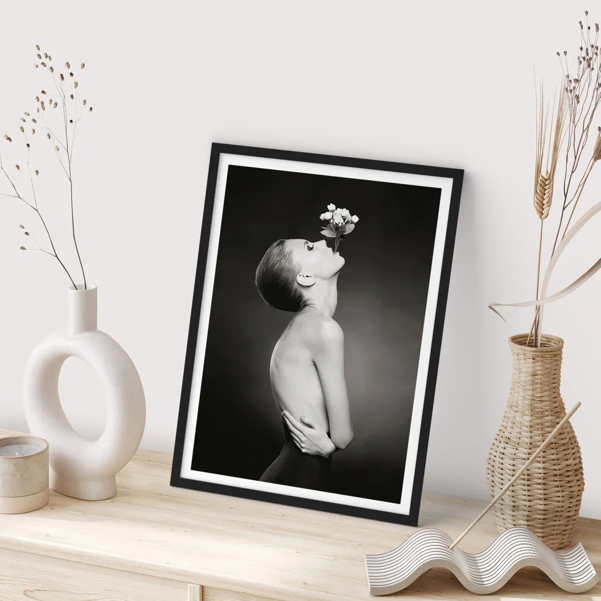 Poster în ramă neagră - Eleganță excentrică - 61x91 cm