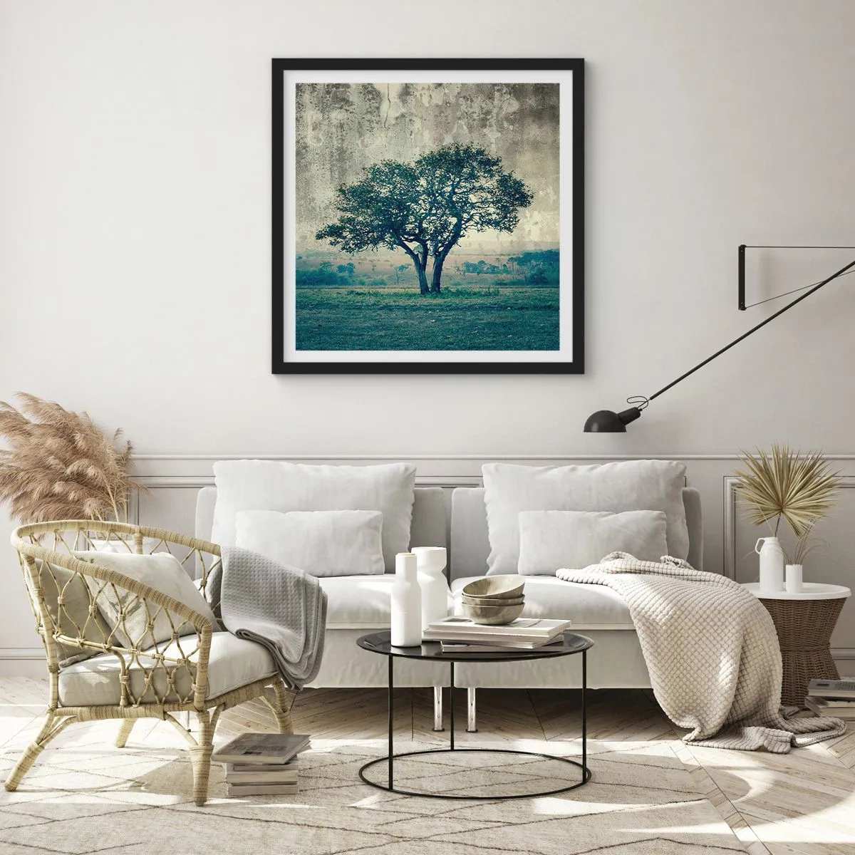 Poster în ramă neagră - Un măr pe o pajiște albastră? - 60x60 cm
