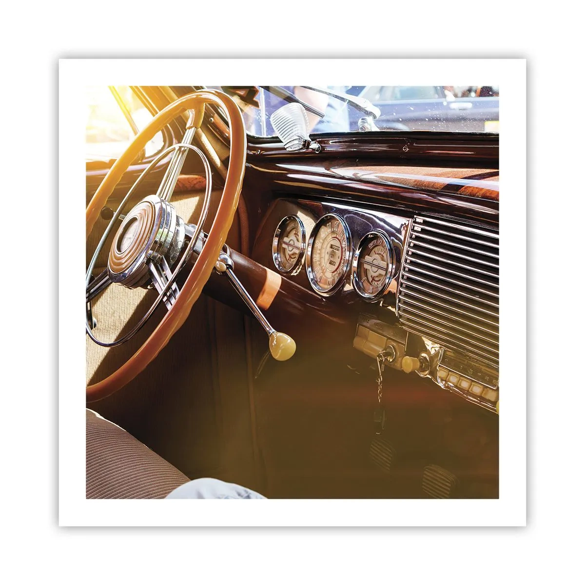 Poster - O adiere de lux din trecut - 60x60 cm