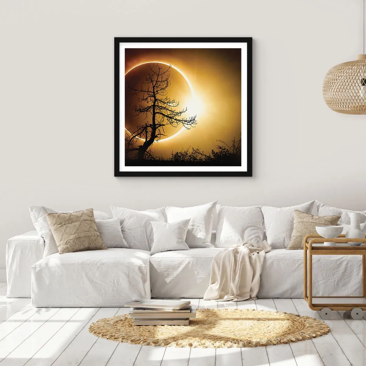 Poster în ramă neagră - Eclipsă totală - 60x60 cm