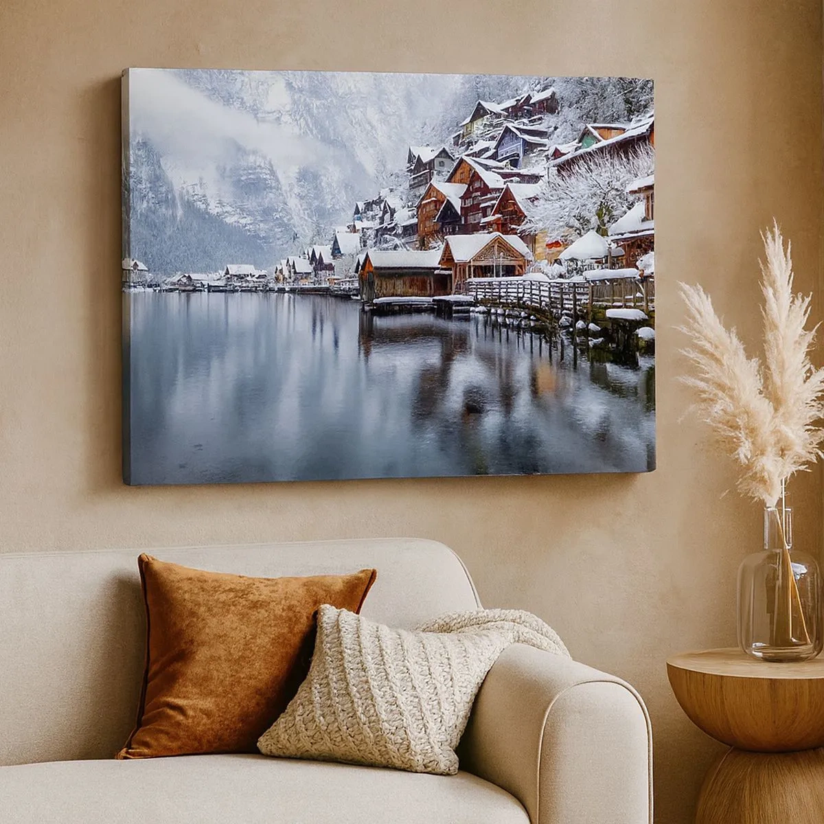 Tablou pe pânză Canvas - Vedere de iarnă a unui sat de munte lângă lac - 70x50cm - În decor de iarnă - Decorațiune modernă pentru perete pentru living și dormitor ARTTOR