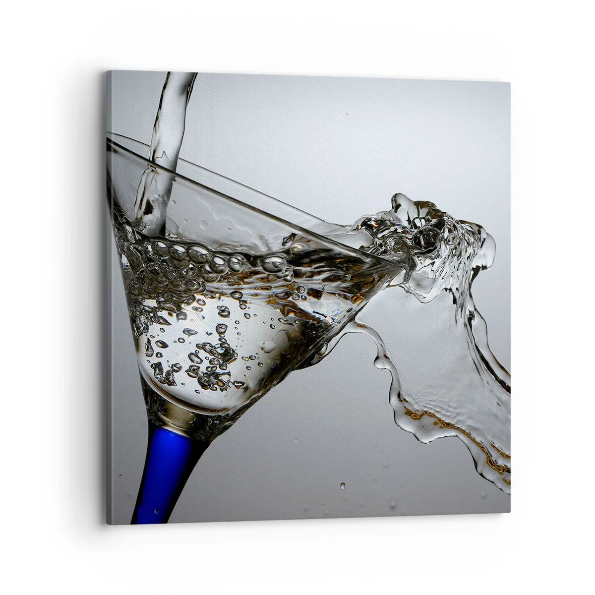 Tablou pe pânză - Apă pură în sticlă de cristal - 70x70 cm