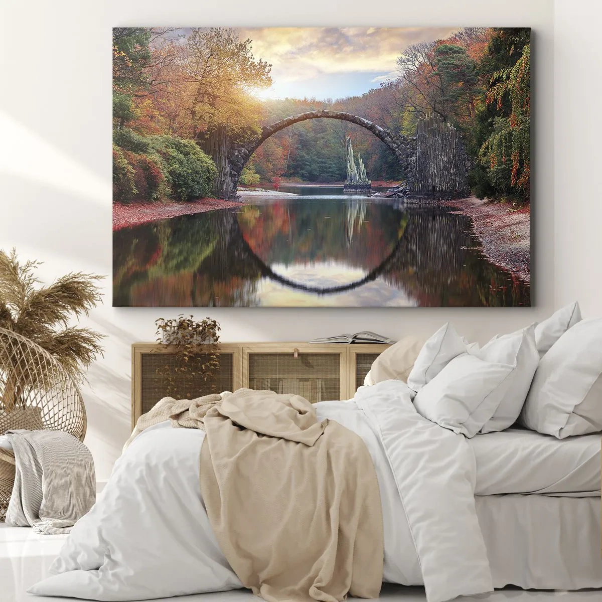 Tablou pe pânză Canvas - Un pod de piatră într-un peisaj de toamnă peste ape calme - 70x50cm - De cealaltă parte a oglinzii - Decorațiune modernă pentru perete pentru living și dormitor ARTTOR
