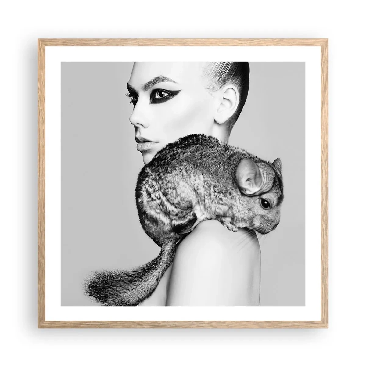 Poster în ramă de stejar deschis - Dama cu șinșilă - 60x60 cm