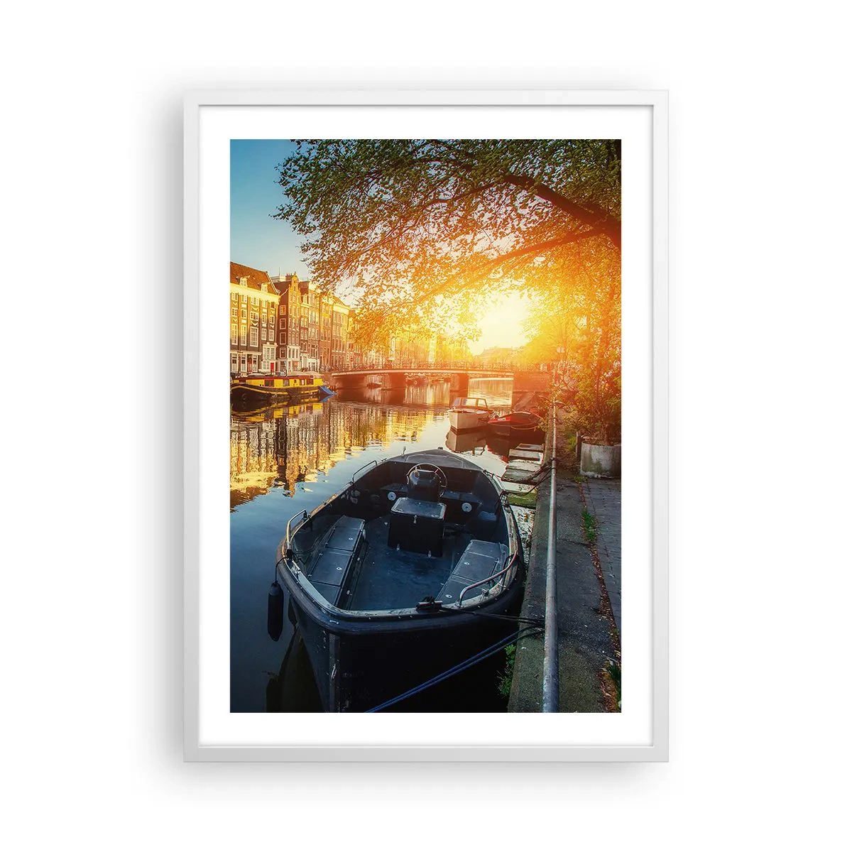 Poster în ramă albă - Dimineața în Amsterdam - 50x70 cm