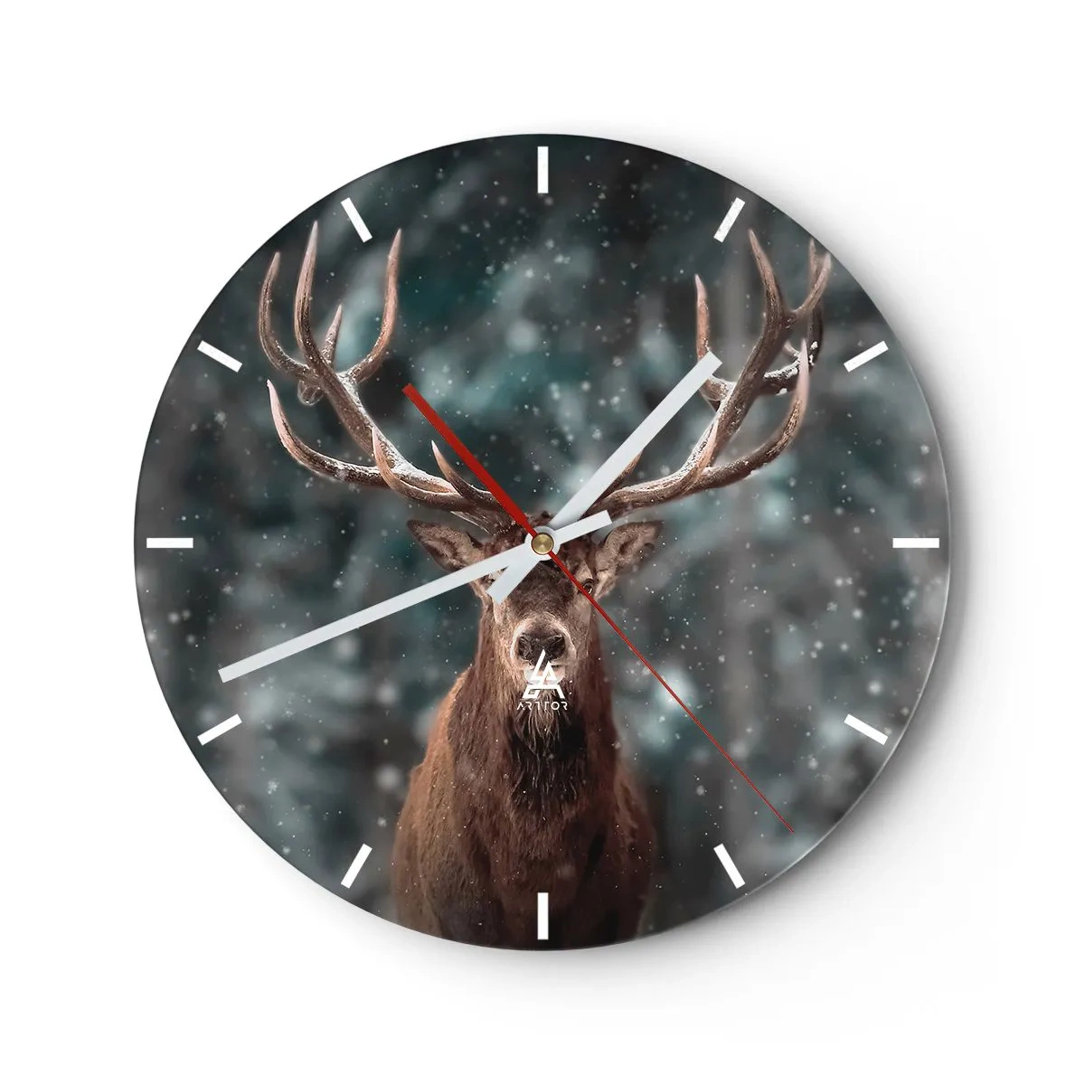 Ceas de perete - Ceas pe sticlă - Un cerb mândru într-o pădure înzăpezită cu copaci neclare în fundal - 30x30cm - Regele pădurii a fost încoronat - Decorațiune modernă pentru perete pentru living, bucătărie și dormitor ARTTOR