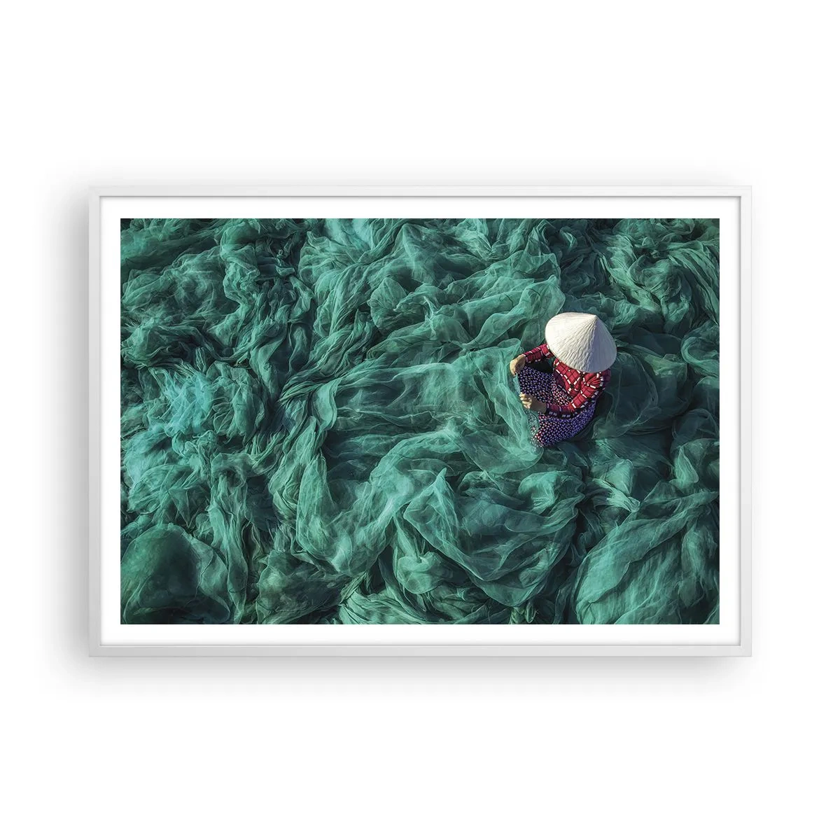 Poster în ramă albă - Într-o mare de rețea - 100x70 cm