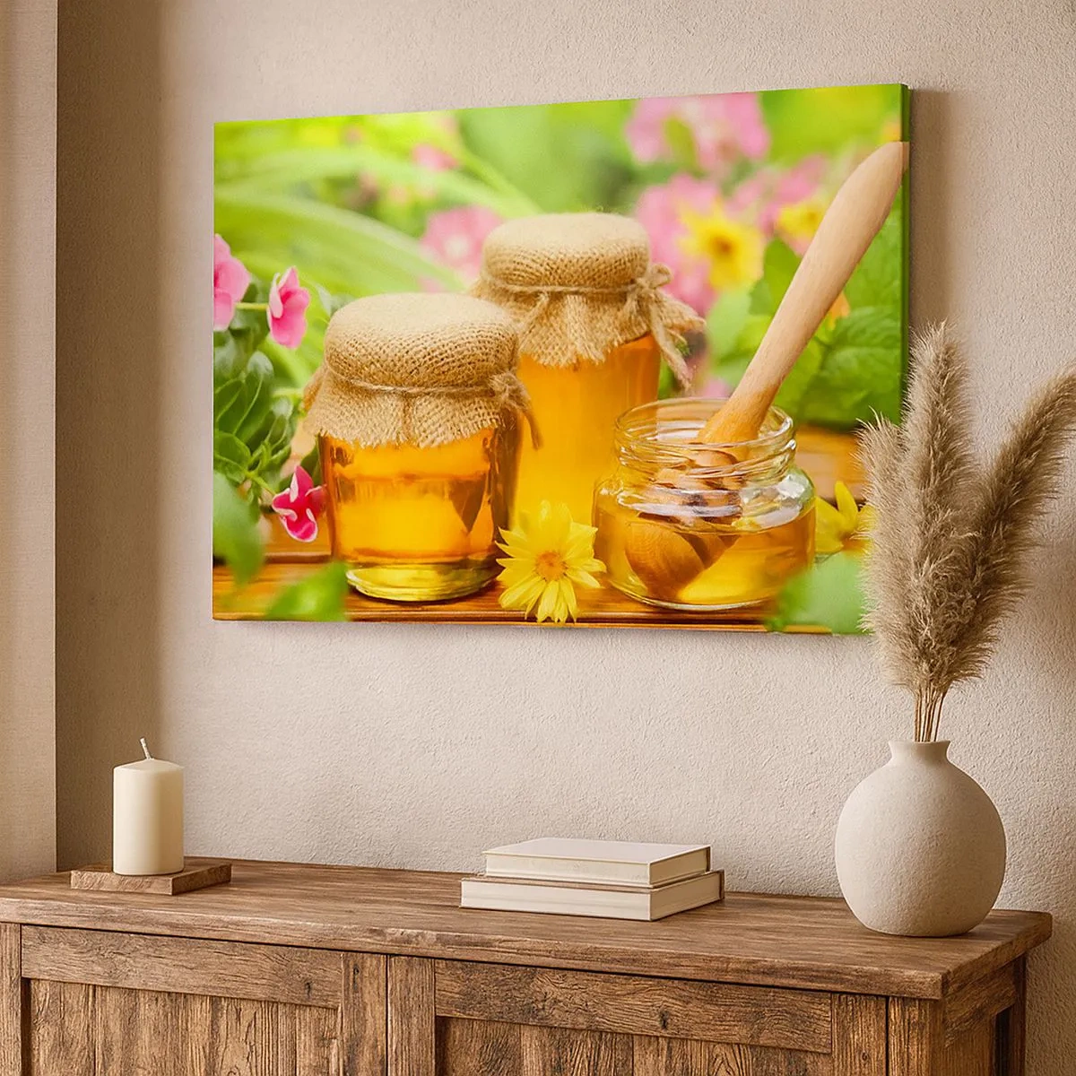 Tablou pe pânză Canvas - Borcane de miere cu flori pe fundalul unei grădini de vară - 70x50cm - Dulce și florală - Decorațiune modernă pentru perete pentru living și dormitor ARTTOR