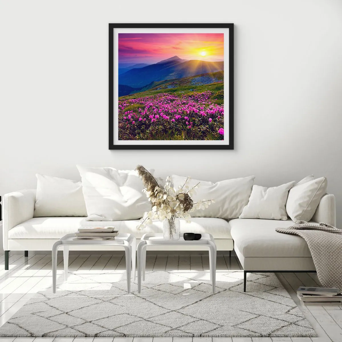 Poster în ramă neagră - ... Și peste tot în jur se simte un miros de jneapăn și parfum de ierburi... - 30x30 cm