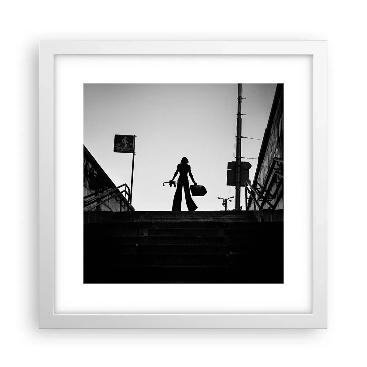 Poster în ramă albă - Rătăcire urbană - 30x30 cm