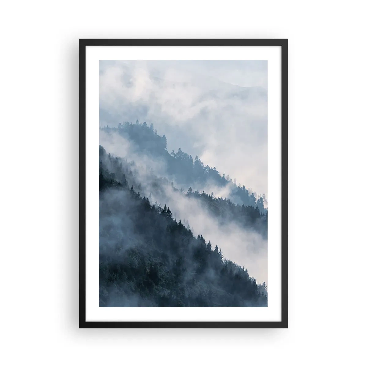 Poster în ramă neagră - Munți încețoșați acoperiți de pădure - 50x70cm - Misticul munților - Decorațiune modernă pentru perete pentru living și dormitor ARTTOR