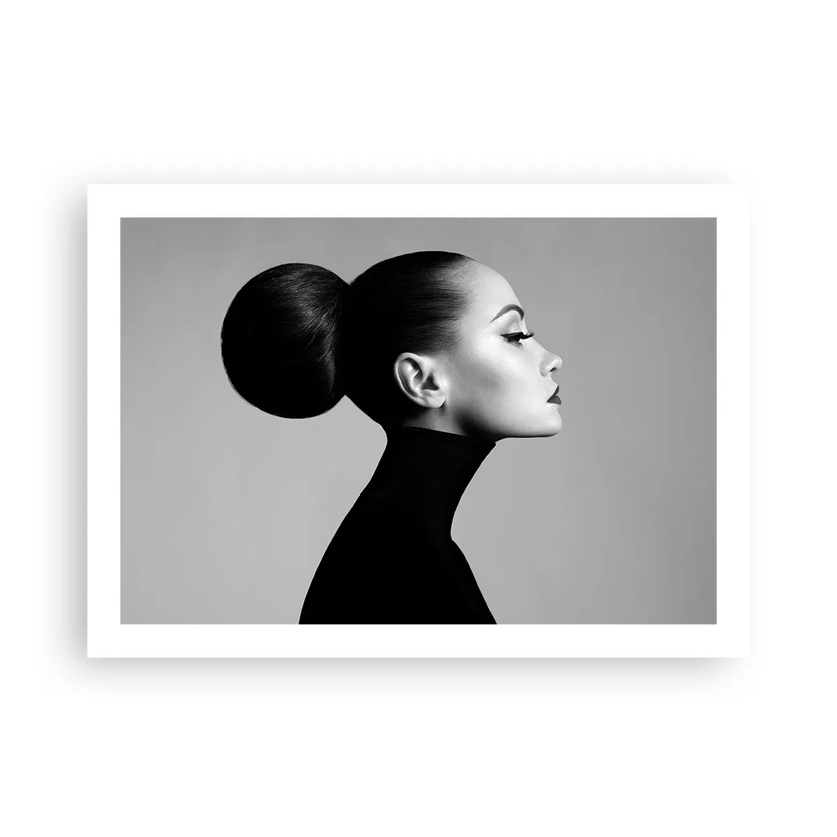 Poster - Nefertiti contemporană - 70x50 cm