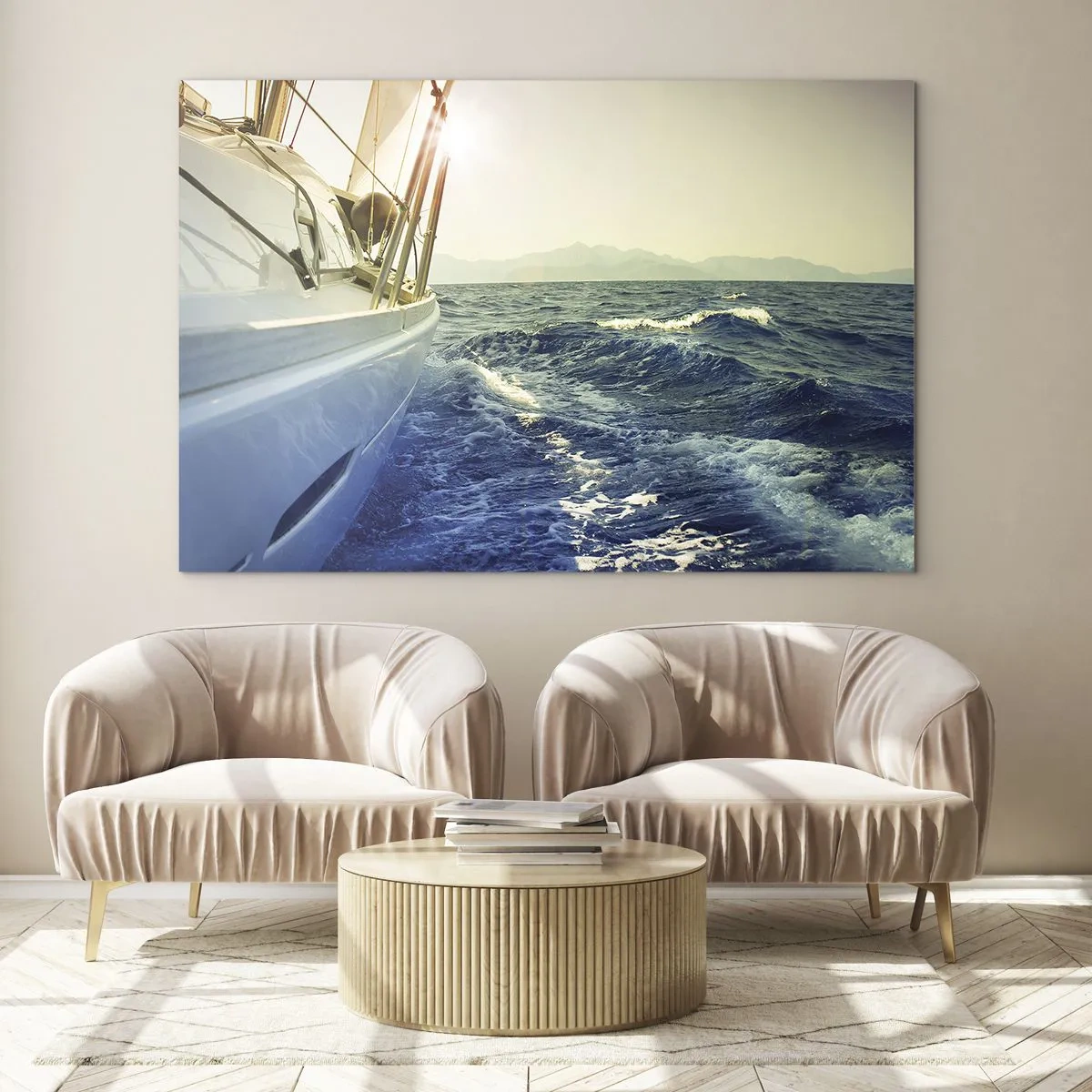 Tablou pe sticlă - O barcă cu pânze pe o mare calmă în lumina soarelui care apune - 70x50cm - După aventură - Decorațiune modernă pentru perete pentru living și dormitor ARTTOR