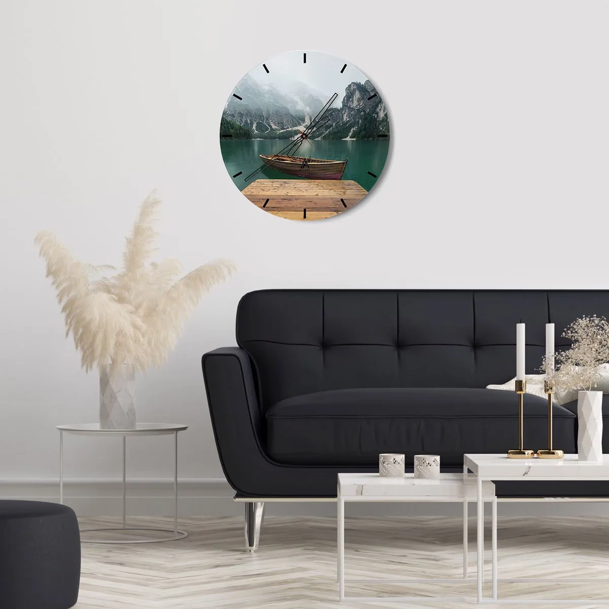 Ceas de perete - Ceas pe sticlă - O barcă de lemn pe un lac înconjurat de munți - 30x30cm - Și frunțile mândre - Decorațiune modernă pentru perete pentru living, bucătărie și dormitor ARTTOR